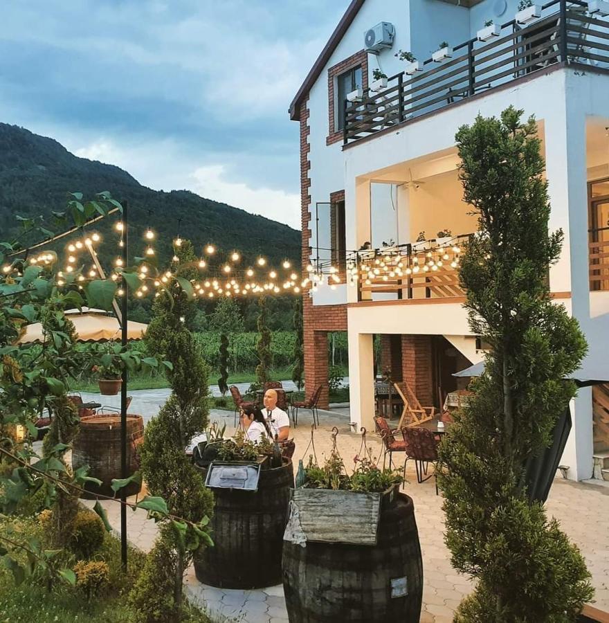 Karse Hotel Ambrolauri Exterior foto