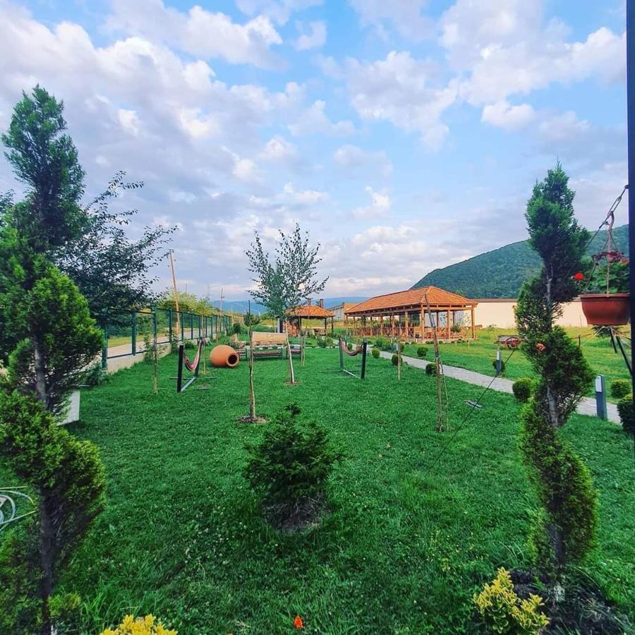 Karse Hotel Ambrolauri Exterior foto